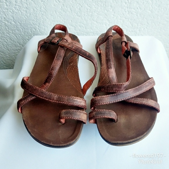 chaco dorra leather sandals